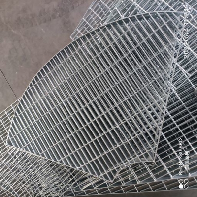 Il carbonio della piattaforma Q235 ha galvanizzato lo speciale su misura stridente d'acciaio a forma di