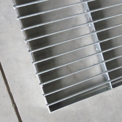 Grata galvanizzata del pavimento di griglia del metallo della immersione calda Q235 per la tettoia del piccione